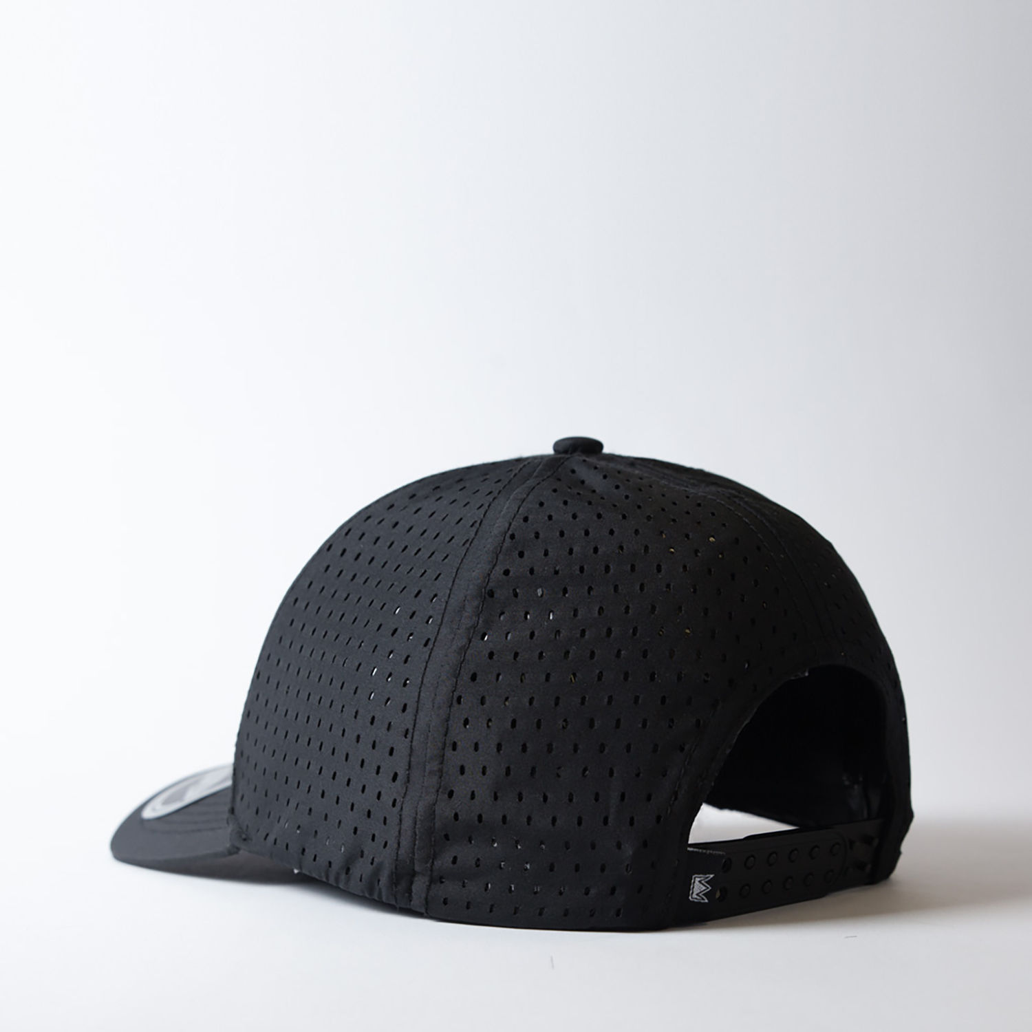 U15618 UFlex Adults High Tech Curved Peak Snapback - Image 3